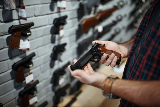 Handguns, Shotguns & Rifles: Gunspot's Guide to Guns